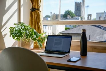 AI Helps Businesses Grapple with New Norm Expenses